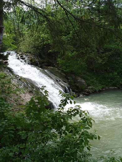 Wodospad w Sopotni Wielkiej. Beskid ywiecki